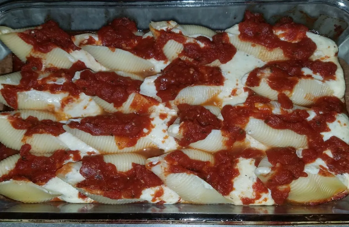 Käsegefüllte Jumbo-Schalen