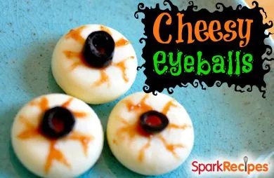 Gruselige Käseaugen (Halloween-Partybissen)