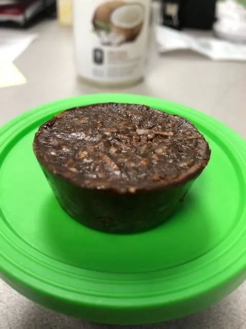 Dunkle Schokolade Kokosnuss-Fettbomben