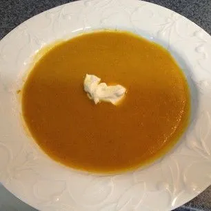 Geröstete Butternut-Kürbis-Suppe