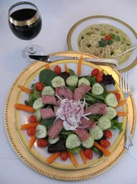 Sue-Lou Steak-Salat mit Blauschimmelkäse-Dressing