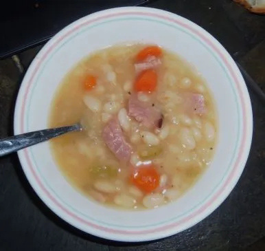 Schinken-Bohnen-Suppe
