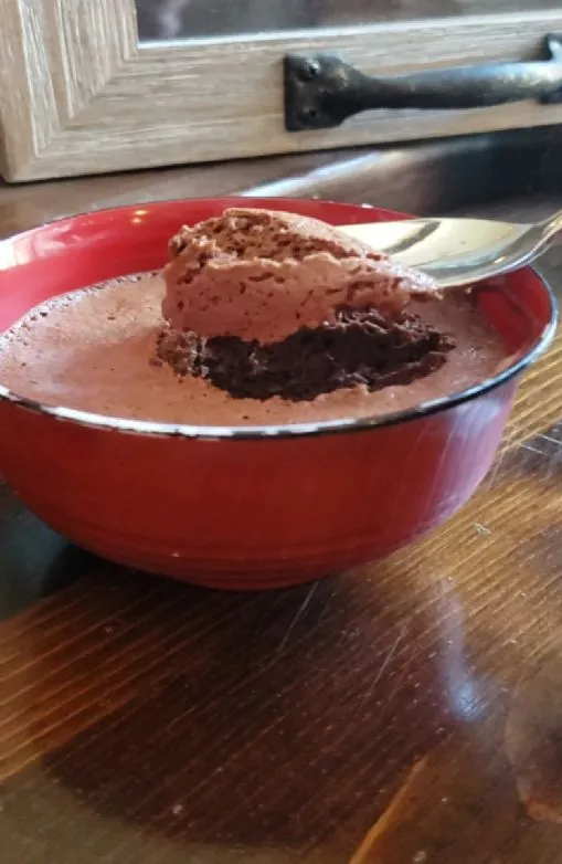 Reines Dunkles Schokoladenmousse