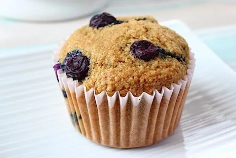 Bananen- und Heidelbeer-Protein-Muffins
