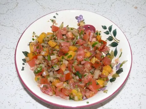 Mango- und Tomatensalsa