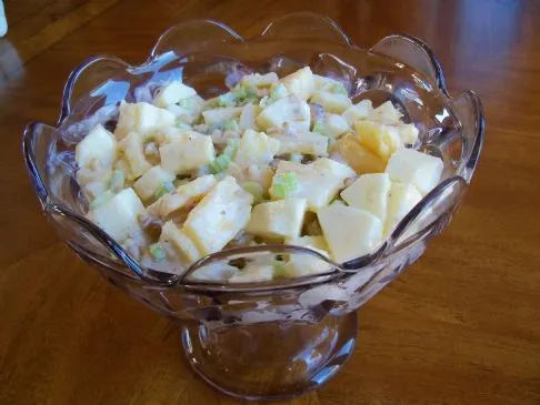 Apfel-Ananas-Waldorfsalat