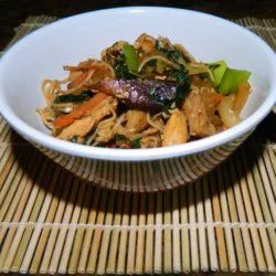 Bariatrisches Hähnchen Japchae