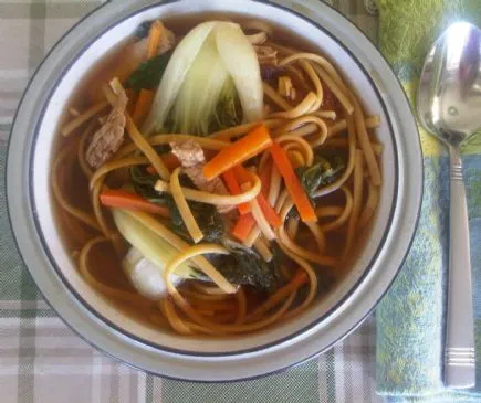 Asiatische Nudelsuppe