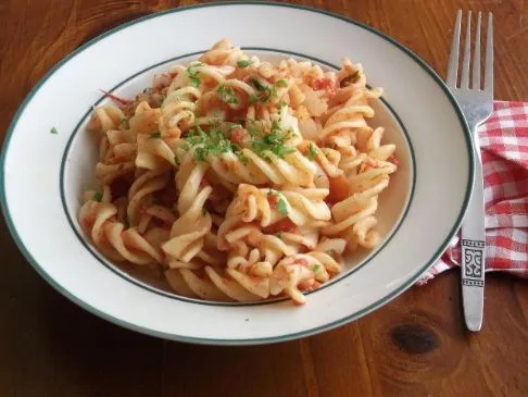 Tomaten- und Gemüse-Pasta