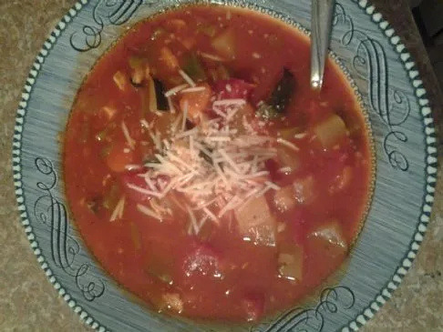 Italienische Hühner- und Zucchinisuppe