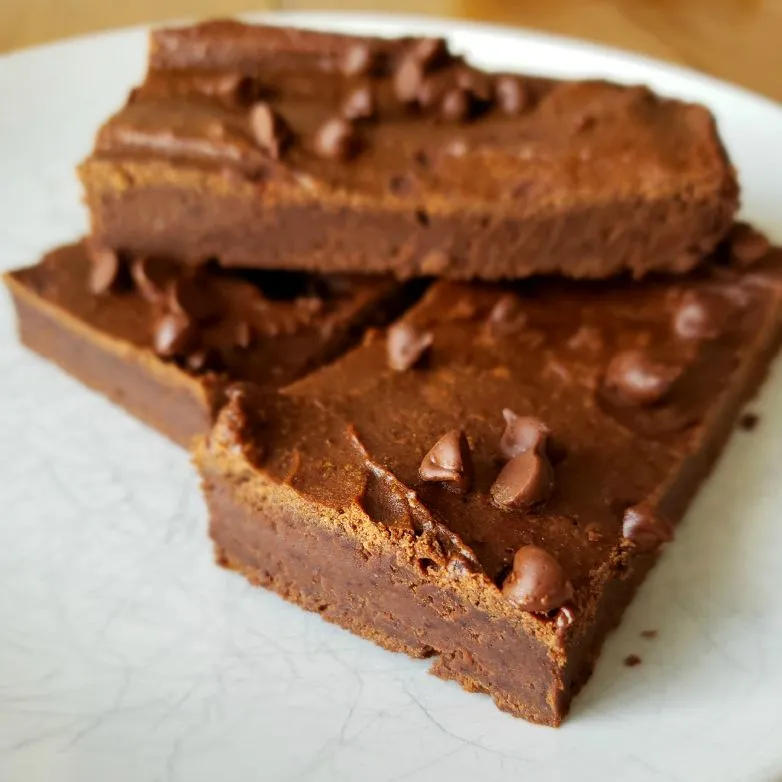 Schwarze Bohnen Protein Brownies