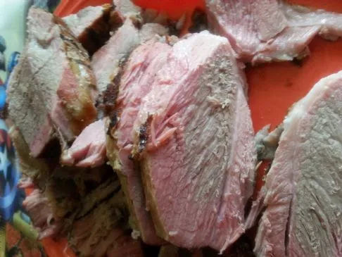 Geräucherter Schweineschulter-Braten