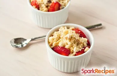 Erdbeer-Rhabarber-Crisp