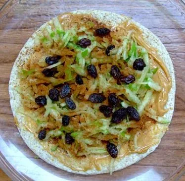 Apfel-Erdnussbutter-Wrap