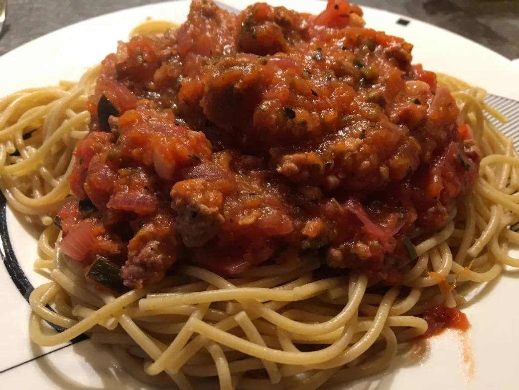 Tomatenlose Puten-Pasta-Sauce