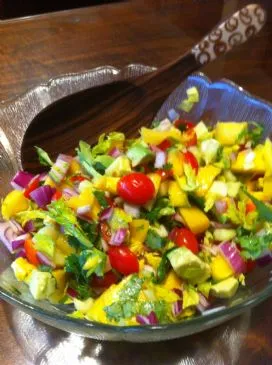 Avocado-Mango-Tomaten-Salat