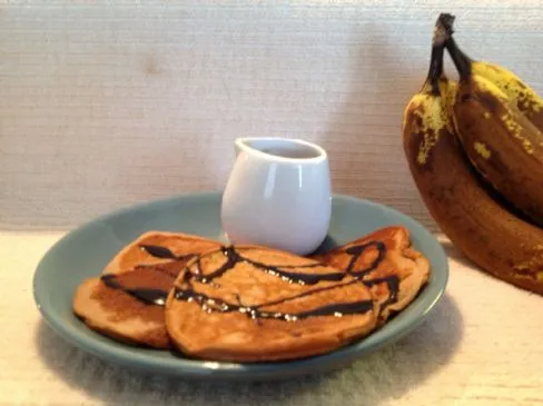 Proteinreiche Schoko-Bananen-Pfannkuchen