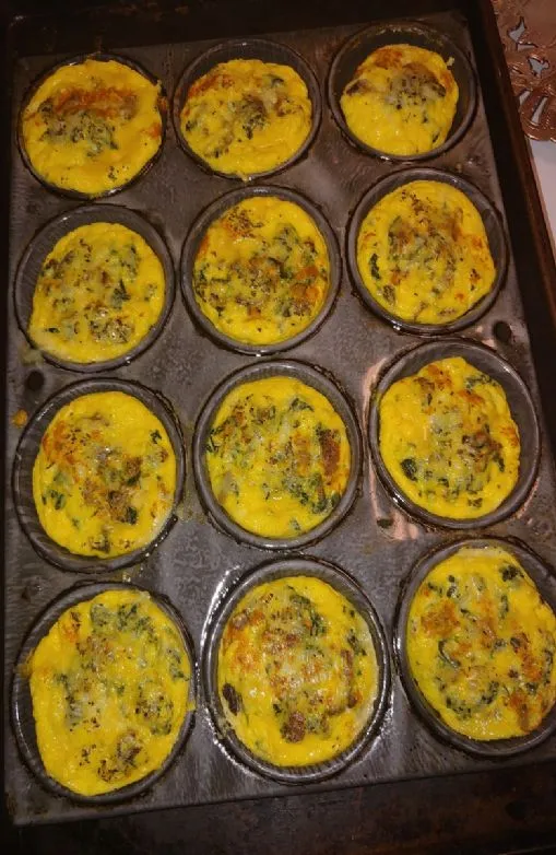 Spinat-Artischocken-Frittata-Muffin