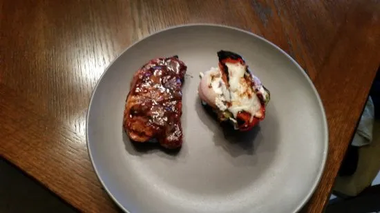 Gegrillter Gemüseturm