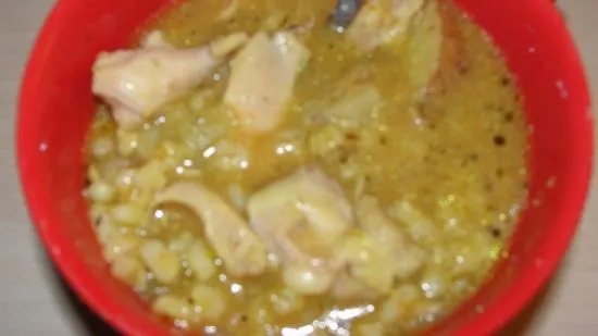 Crockpot-Hühnchen- und Gerstensuppe
