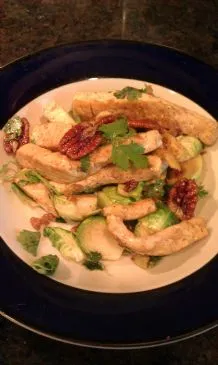 Karamellisierter Tofu mit Rosenkohl