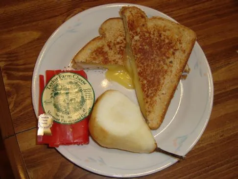 Sandwich - Birne und Gouda Panini