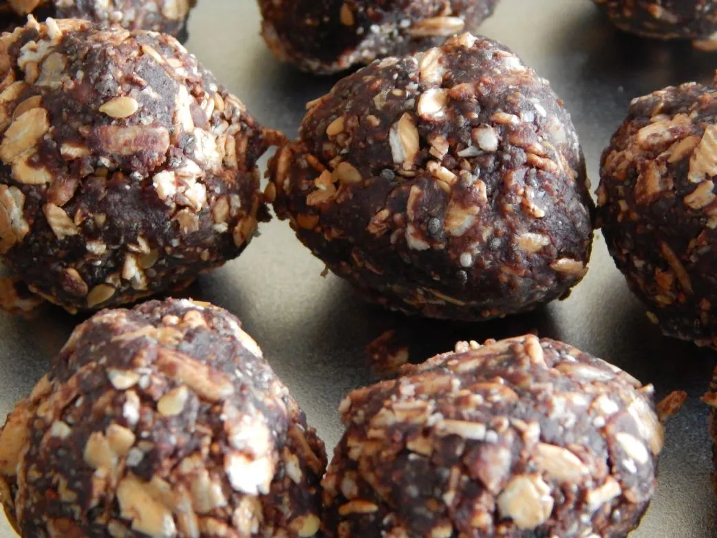 Schokoladen-PB-Energie-Bällchen