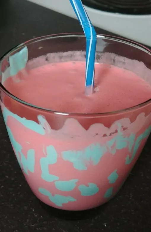 Zuckerfreier Faux Unicorn Frappe