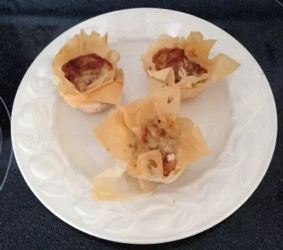 Apfel- und Brie-Phyllo-Häppchen