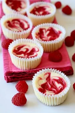 Himbeer-Schicht-Cheesecake-Cupcakes