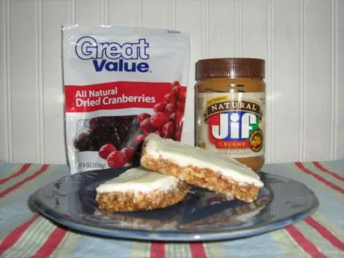 Granola-Riegel mit weißer Schokolade