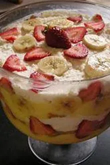 Erdbeer-Bananen-Trifle