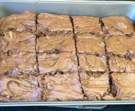 Schokoladen-Erdnussbutter-Protein-Brownies