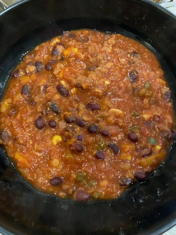 Rote Linsen-Tortilla-Suppe