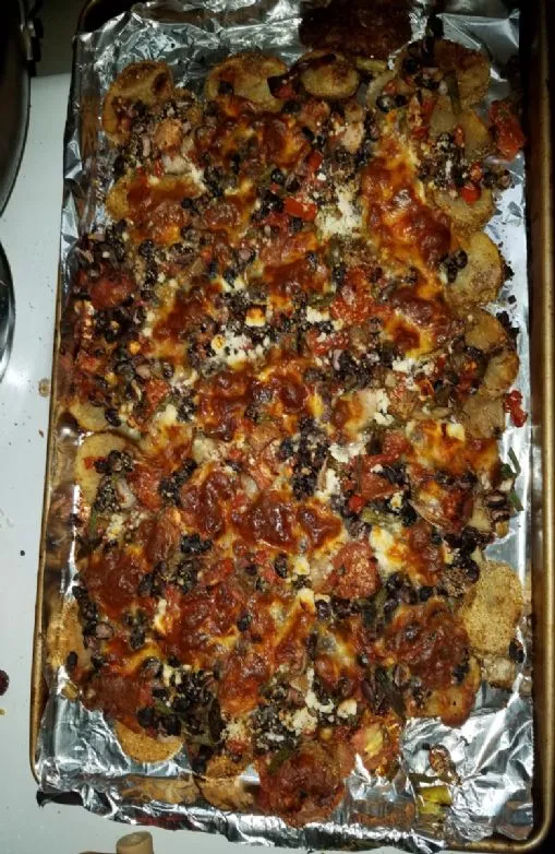 Blechpfanne Vegetarische Kartoffel-Nachos