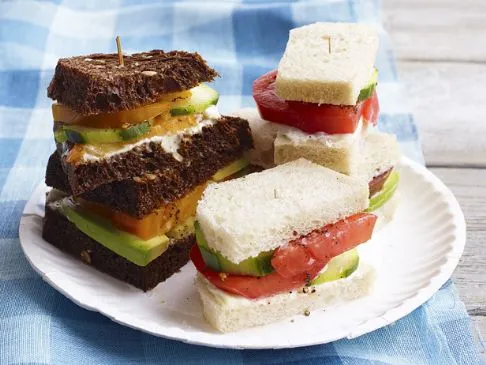 Tomaten-Teesandwiches