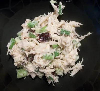 Leichter Cranberry-Hühnchensalat