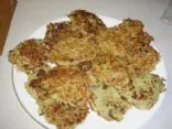 Chanukka Kartoffel- und Zucchini-Latkes (Pfannkuchen)
