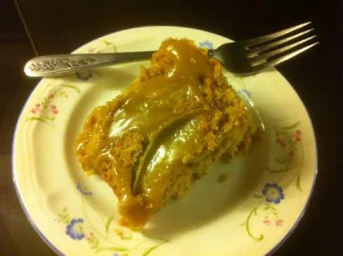 Apfel-Kürbis-Möhrenkuchen (mit Karamellsauce)