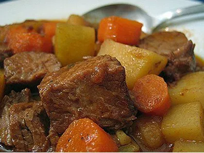 Chunky Beef Stew - Eating for Life (angepasst)