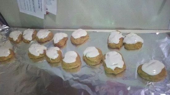 Kürbiskekse mit Frischkäse-Frosting - Zuckerfrei & Leicht