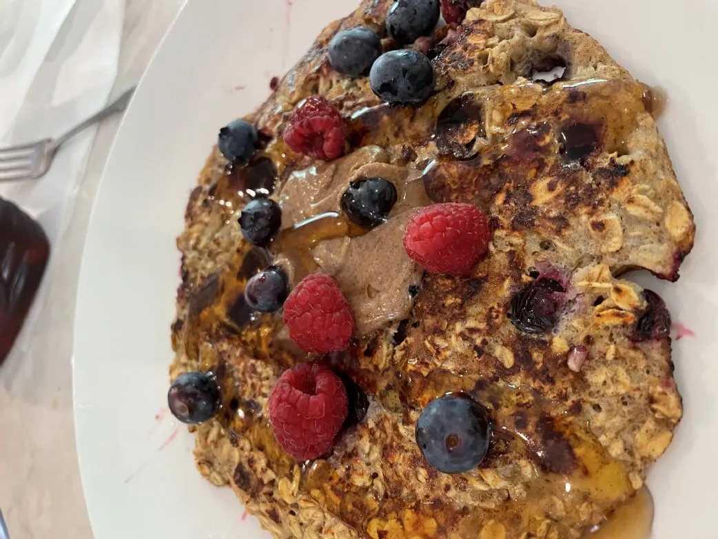 Blaubeer-Bananen-Hafer-Pfannkuchen