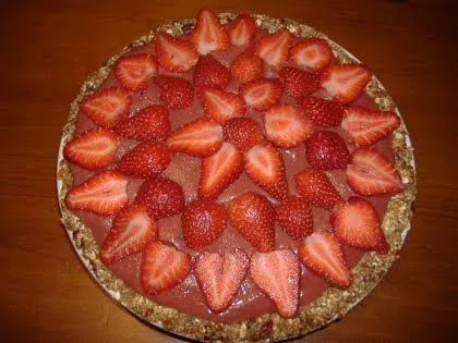 Hallelujah Acres Frischer Erdbeerkuchen (roh)