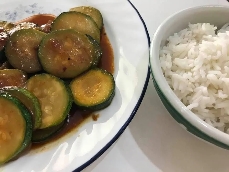 Zucchini in mongolischer Knoblauchsauce