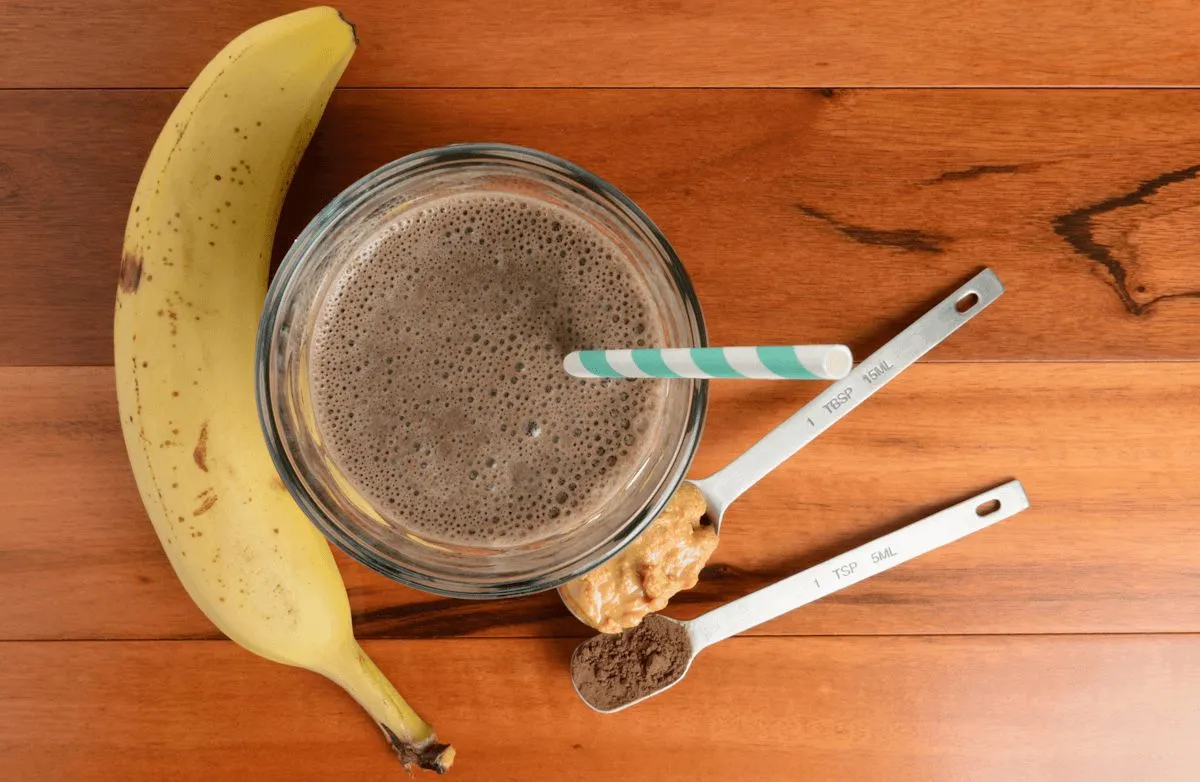 Schokoladen-Erdnussbutter-Bananen-Smoothie
