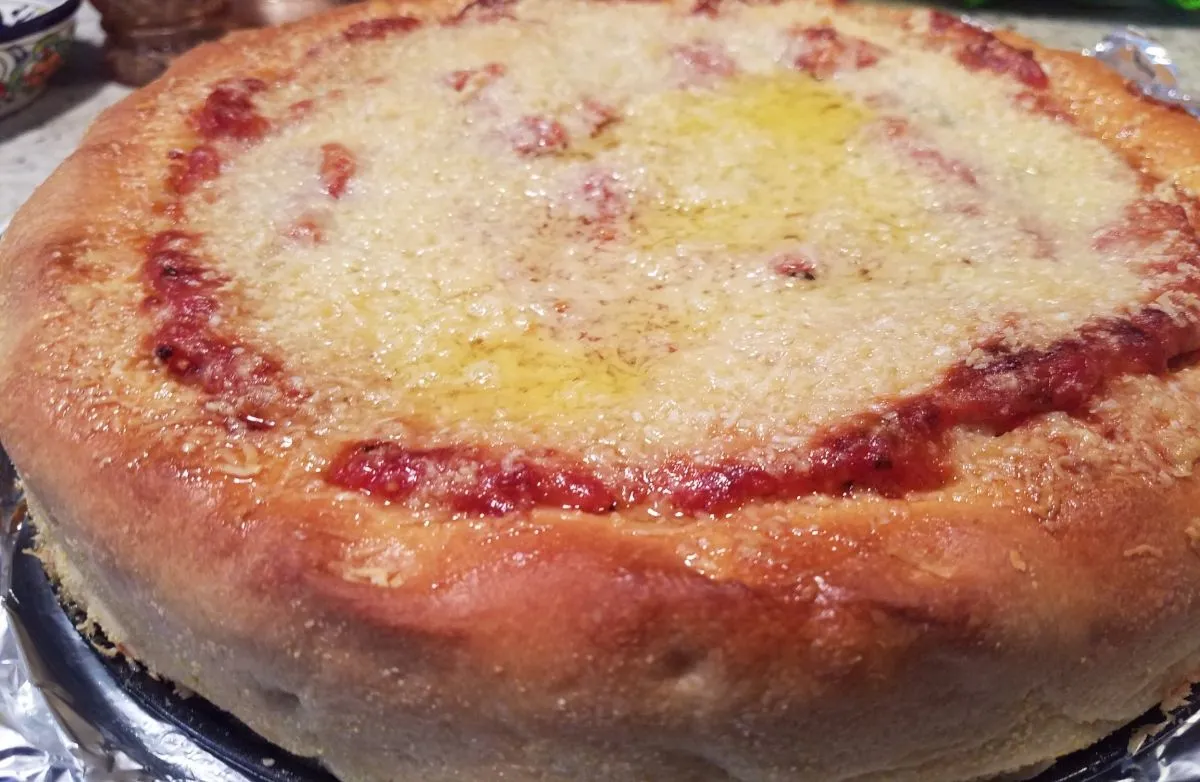CHICAGO STYLE DEEP DISH PIZZA