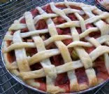 Erdbeer-Bananen-Rhabarberkuchen