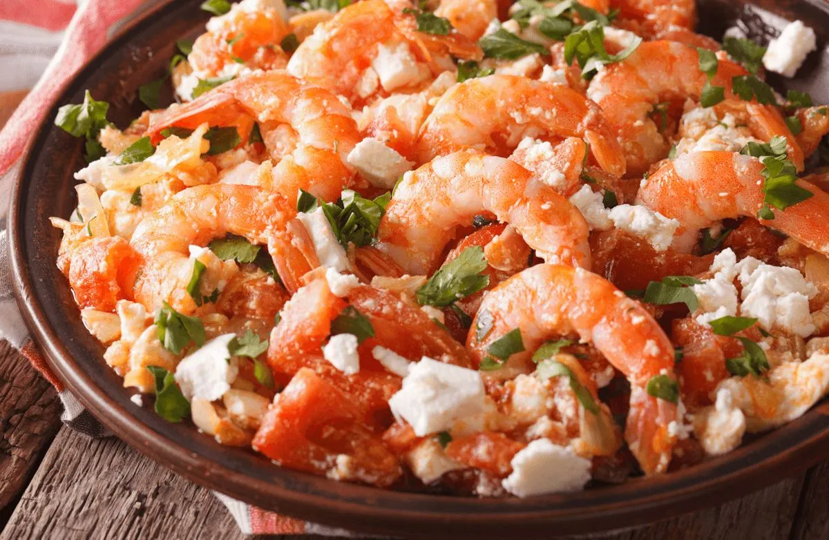 Griechisch gewürzte gebackene Garnelen