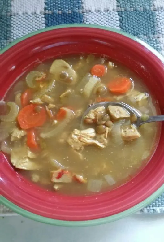 Hühnchen-Linsen-Suppe