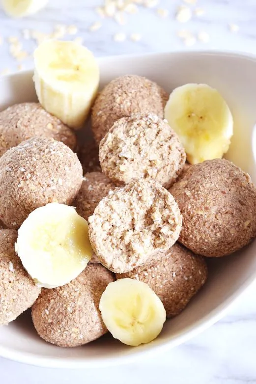 No-Bake Bananenbrot-Energie-Bällchen (vegan)